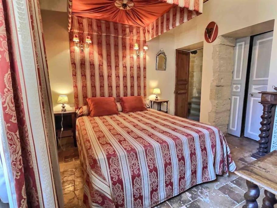 Chez Lydia - Osez La Vie De Chateau ! Pont Du Gard, Uzes Remoulins Kültér fotó